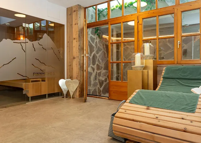 GRETI - wie dahoam, nur feiner - Alpine Boutique Hotel mit Alpentherme Eintritt, reichhaltigem Frühstück, Sauna
