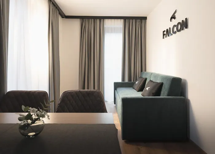 Falcon Suites Pure - Summercard Included