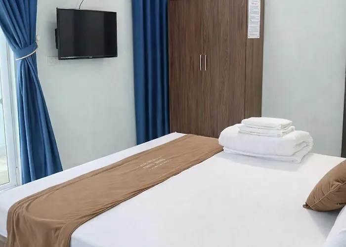 Chely Hotel