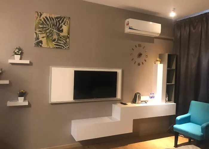 Mikayla Suite
