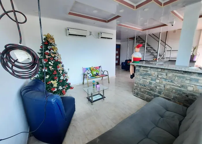 Hotel D Y L La Loma Cesar
