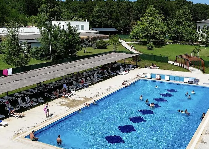 The Life Nest Hotel