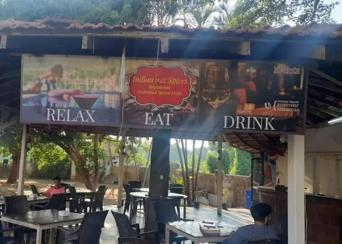 Hotel Arpora Grand