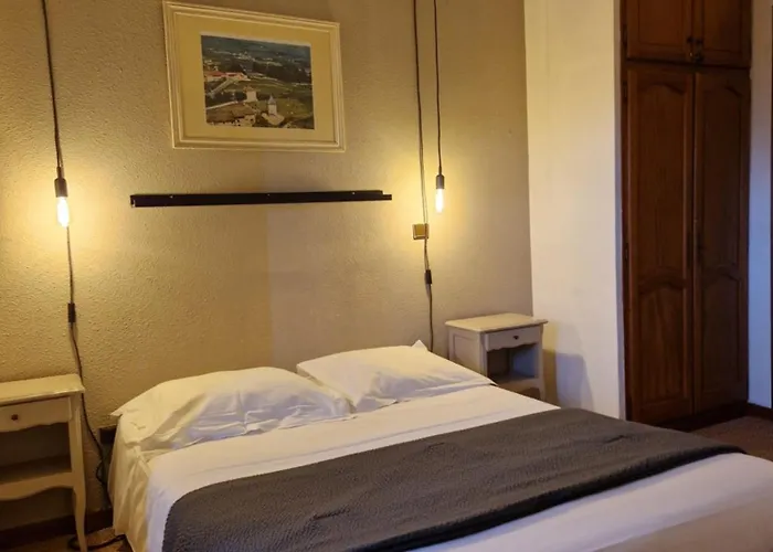 Logis Hotel Le Relais Des Dix Crus