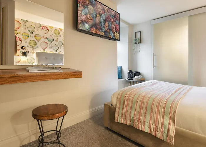 The Hive At Poppi-Red Bed & Breakfast Hawkshead
