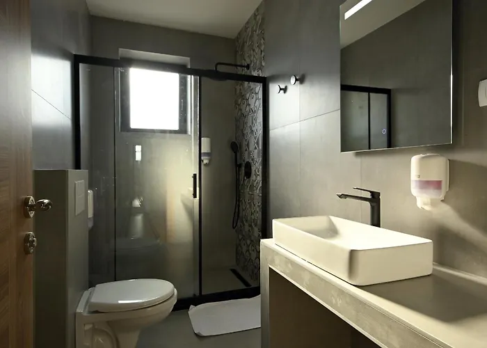 Lakeview Apartments