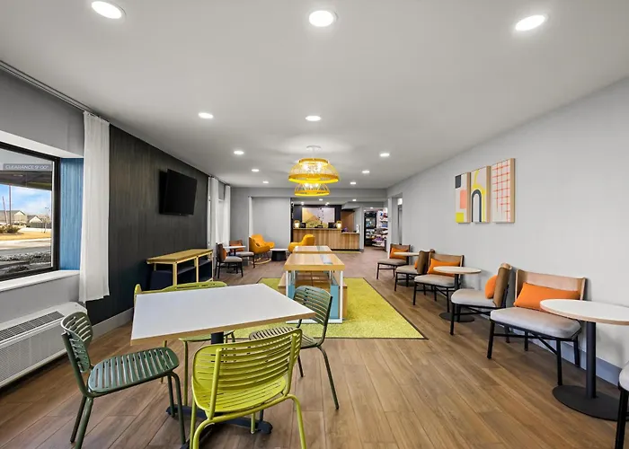 Spark By Hilton Fort Wayne