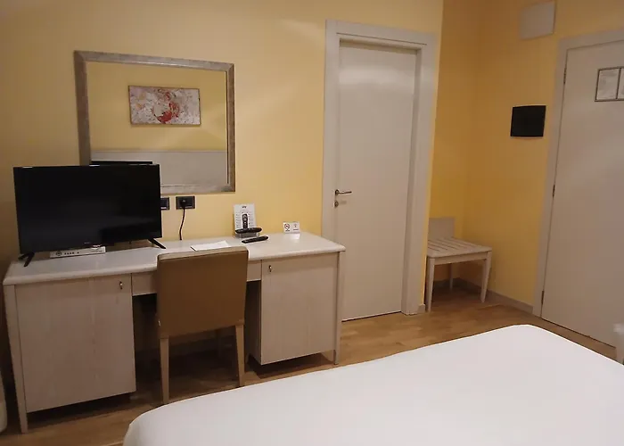 Hotel Chiaraluna