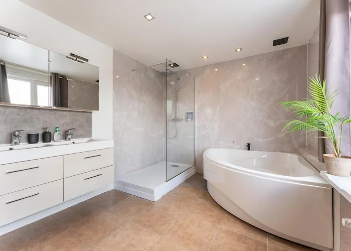 The Rose Suites