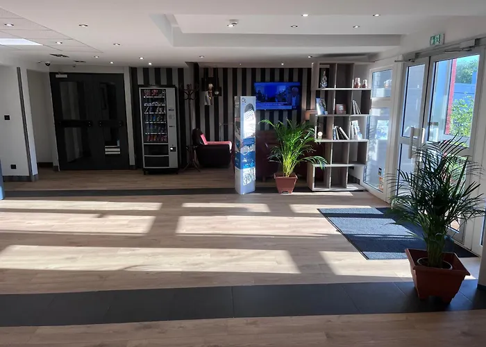 Brit Hotel Baillet-En-France