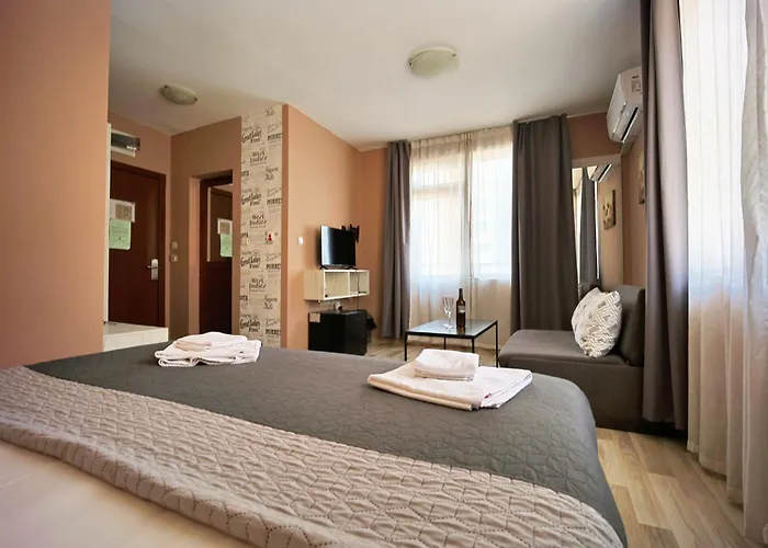 Hotel Leda