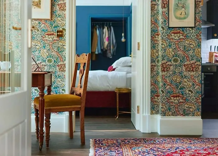 Foyers Lodge