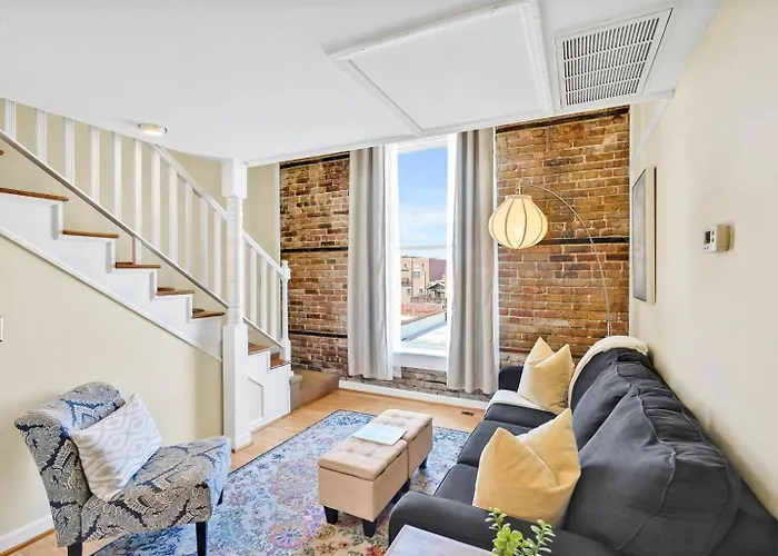 The Vonkampen On Front! Perfect Location In The Heart Of Downtown!
