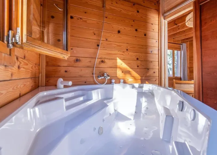 Chalets&SPA à l'eau thermale