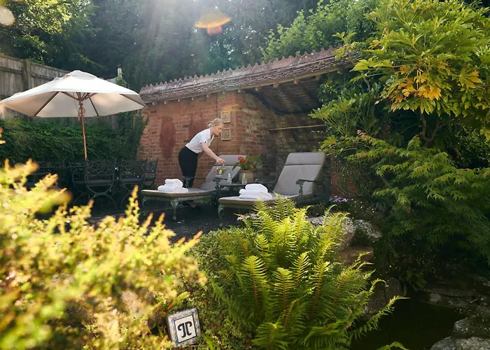 Summer Lodge Country House Hotel