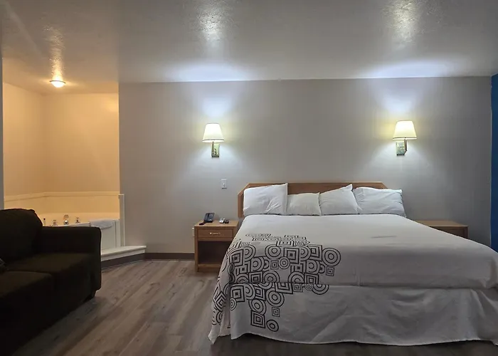 Economy Inn & Suites