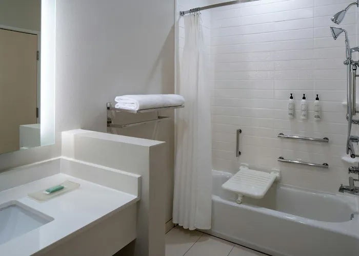 Fairfield Inn & Suites By Marriott Cut Off-Galliano