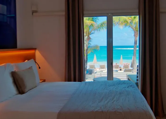 Pearl Beach Hotel