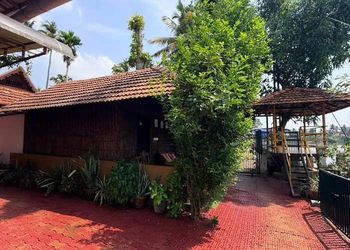Malayalam Lake Resort