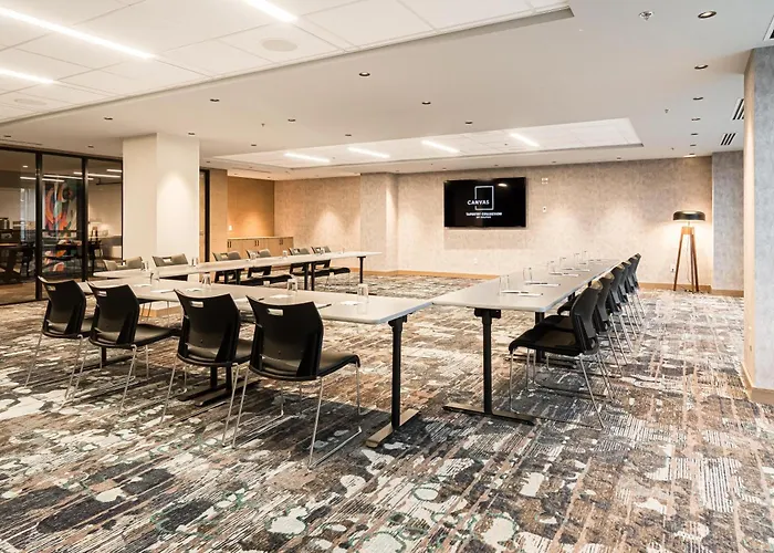 Canvas Moncton, Tapestry Collection By Hilton