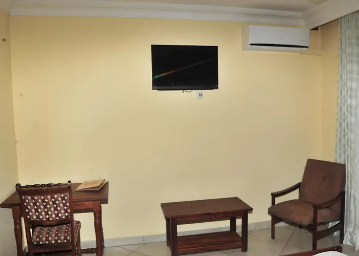 Hotel Menabe & Restaurant