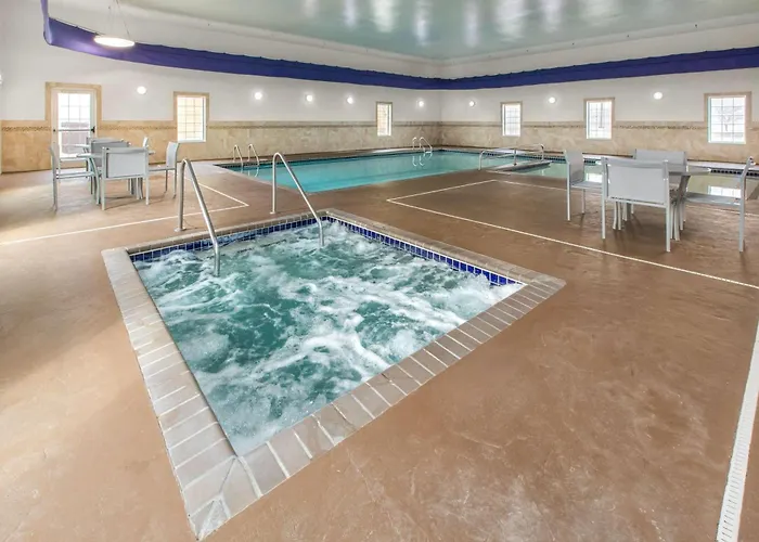 La Quinta Inn & Suites By Wyndham Minot