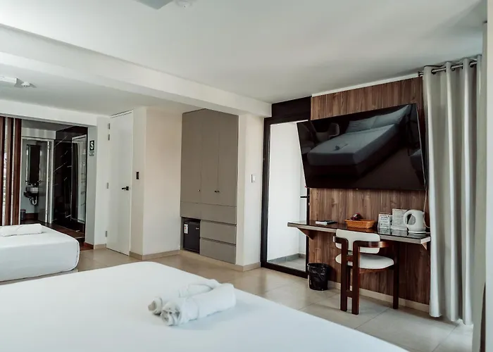 Hotel Qc