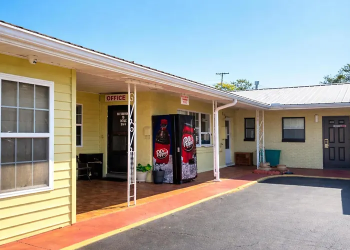 Riviera Motel Elba Near Enterprise US 84