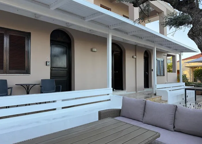 Lyria Hotel Apartments