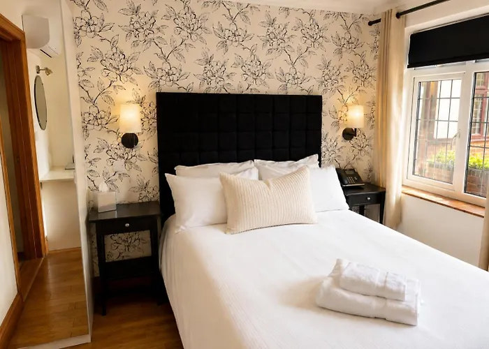 The Stanwick Hotel