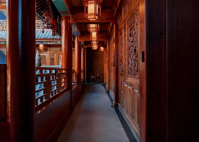 Spirited Silky Inn丨dali Old City