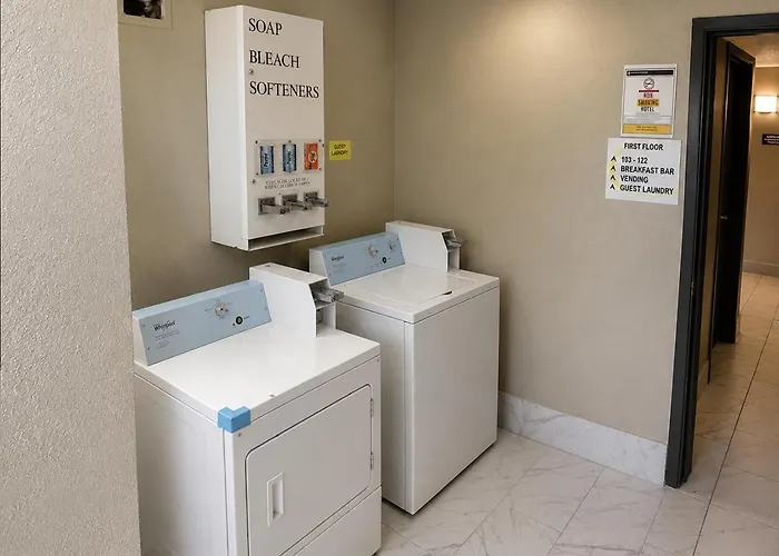 Super 8 By Wyndham Lexington Park/California Area
