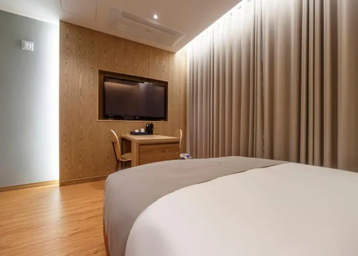 Dongdaegu Station Eastern Hotel