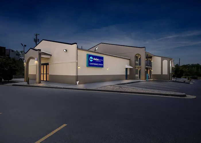 Clarion Pointe Athens I-65 Hotel