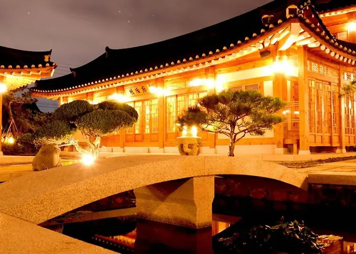 Hwangnamguan Hanok Village