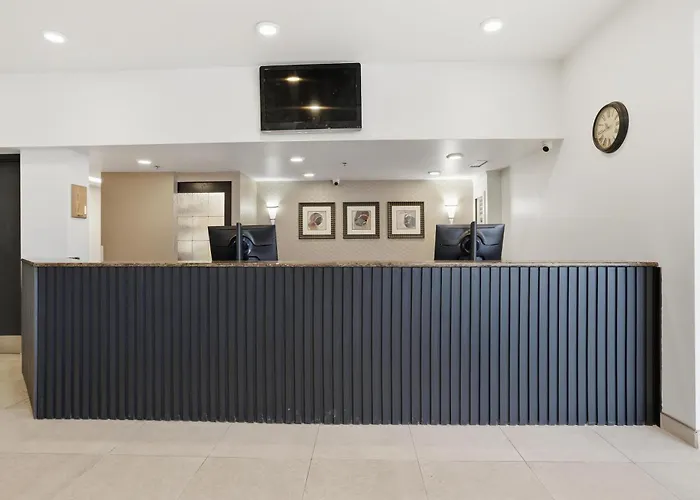 Seven Oaks Hotel Regina, Surestay Collection By Best Western