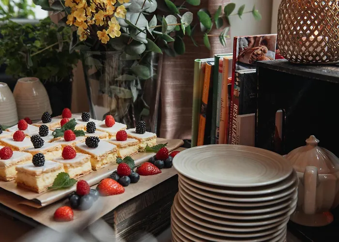 Home Hotel Folketeateret