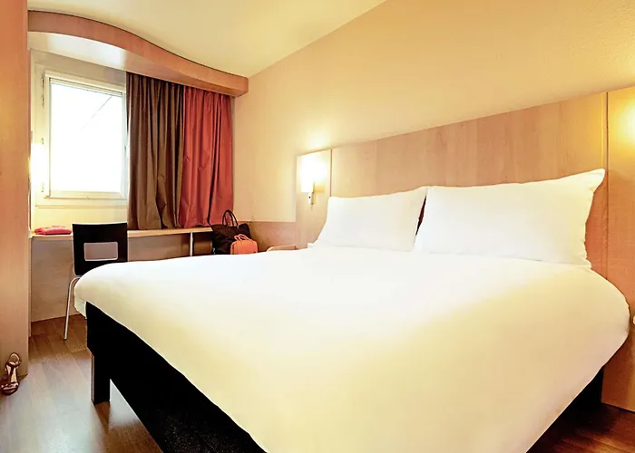 Ibis Senlis
