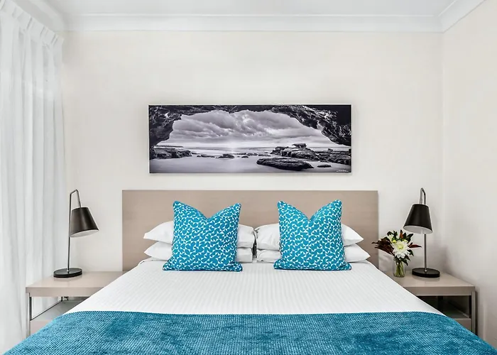 Best Western Plus Apollo International
