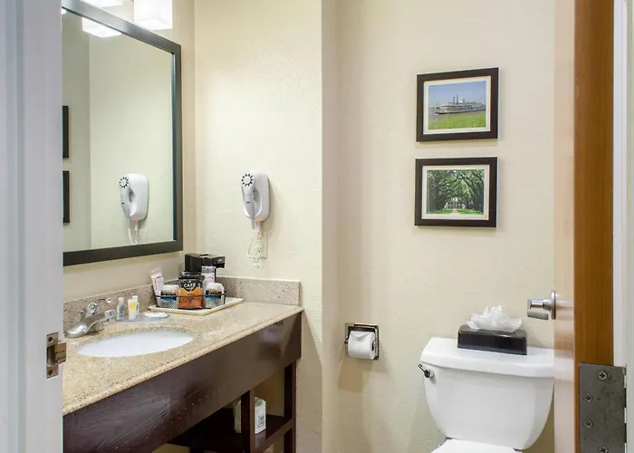 Comfort Inn & Suites Covington - Mandeville