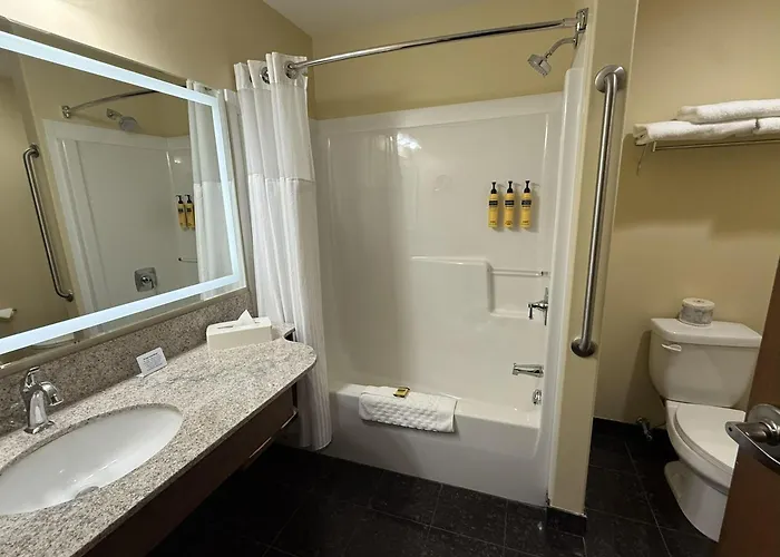 Best Western Plus Rose Country Hotel