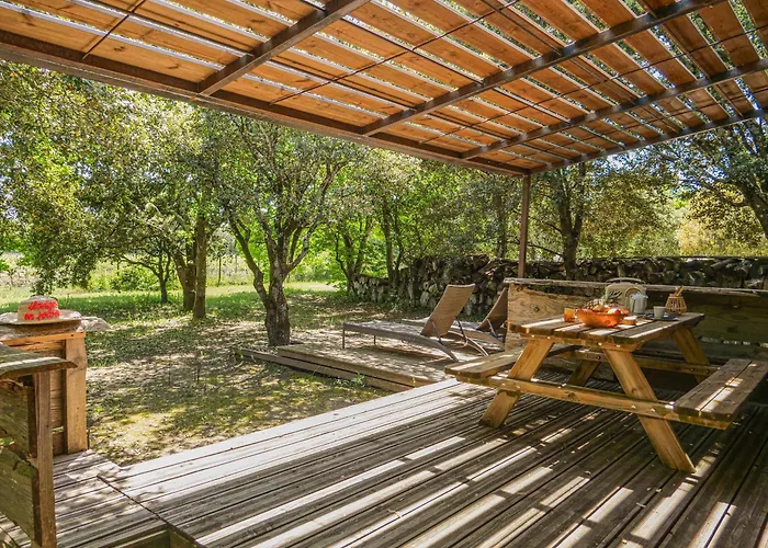 Lodges en Provence - Ecogîtes&Restaurant insolites