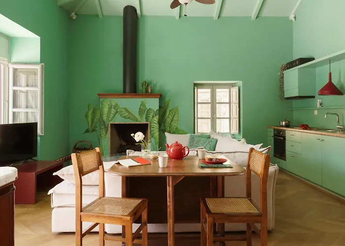 Cactus Hydra - Art Apartments