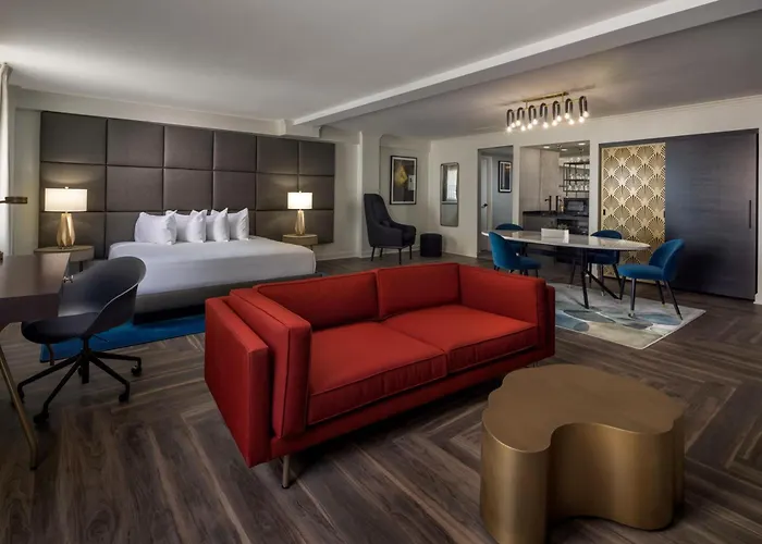 Hotel Deco Omaha, Tapestry Collection By Hilton
