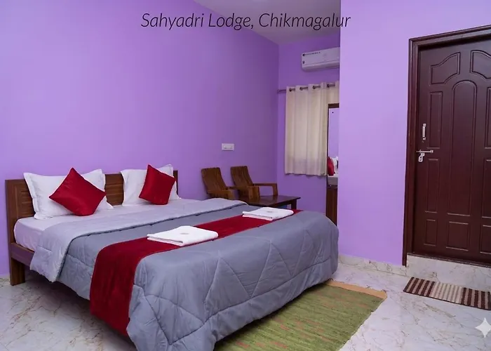 Sahyadri Lodge And Restaurant