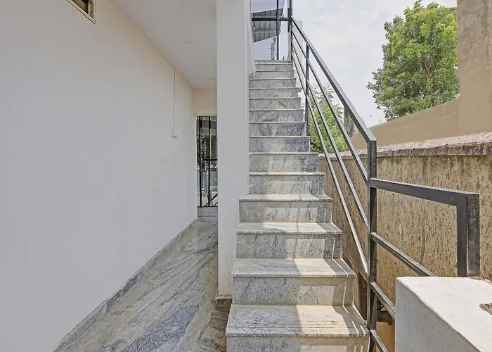 Oyo Flagship The Ashoka Boarding And Lodging