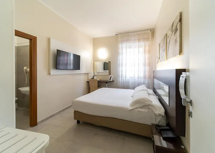 Hotel University