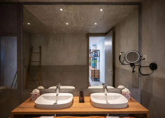 Saba Rock Resort