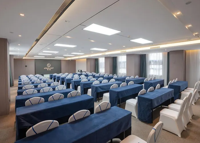 Atour Light Hotel Guiyang Fountain