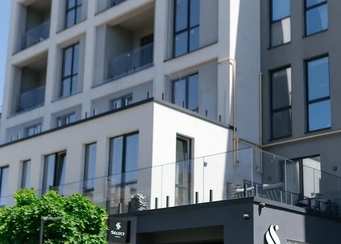 Select Hotel